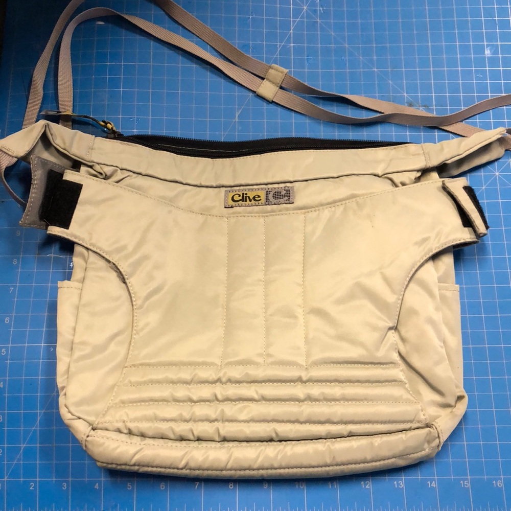 Clive purse